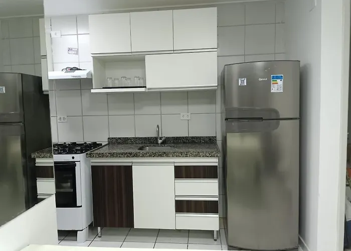 Na Beira Mar De Pajucara- Edif Neo- Apartamento Quarto E Sala - Possui Varanda- Vista Lateral Do Mar-Rua Julio Plech Filho 60 Esquina Com Avenida Doutor Antonio Gouveia - Consumo Eletrico E Pago No Ckeck-Out - 1 Kwh E 1,35 Reias - Tem Tela De Proteca