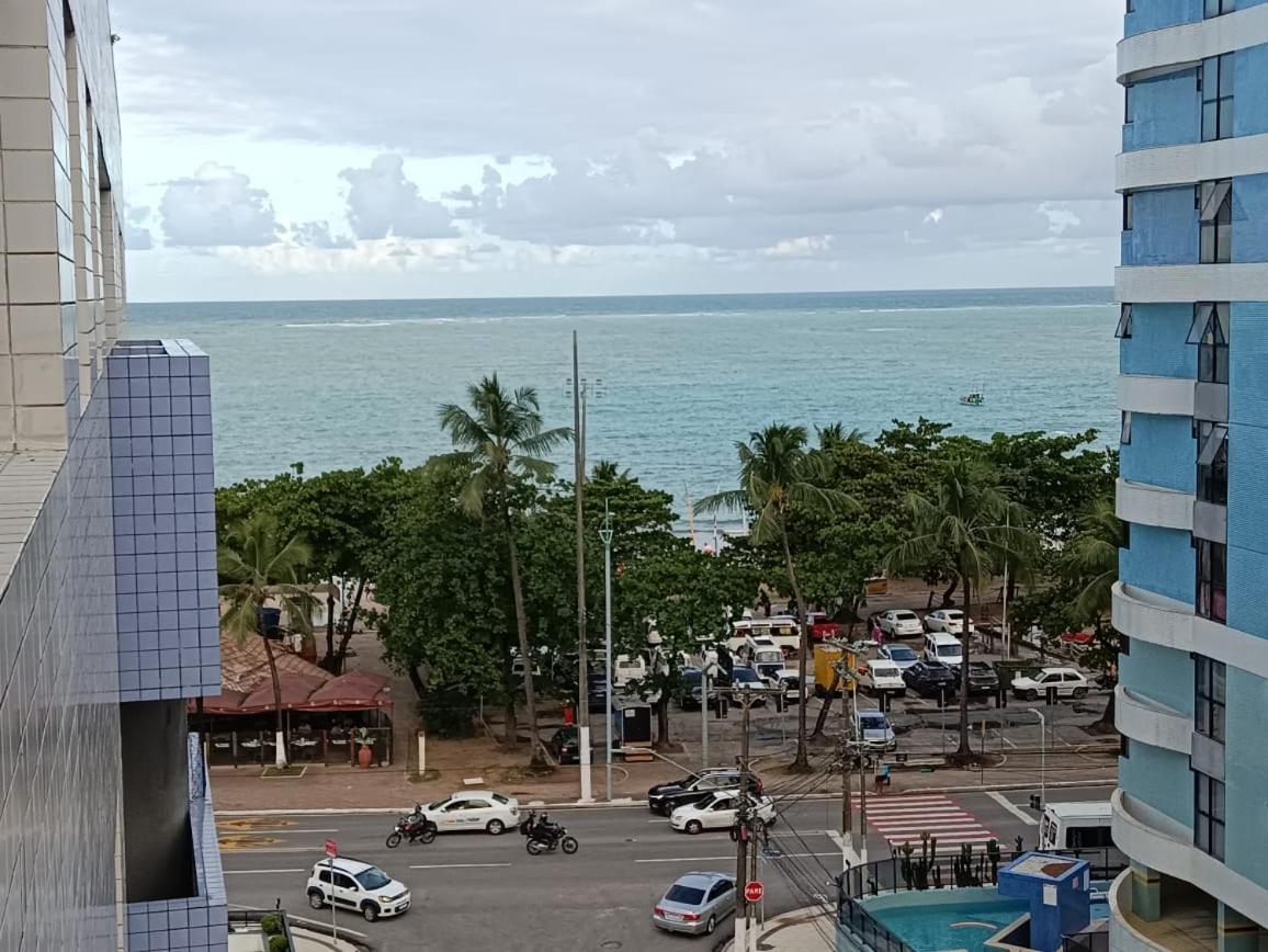 Apartment Na Beira Mar De Pajucara- Edif Neo- E Sala - Possui Varanda- Vista Lateral Do Mar-rua Julio Plech Filho 60 Esquina Com Avenida Doutor Antonio Gouveia - Consumo Eletrico E Pago No Ckeck-out - 1 Kwh E 1,35 Reias - Tem Tela De Proteca Maceio (Alagoas)