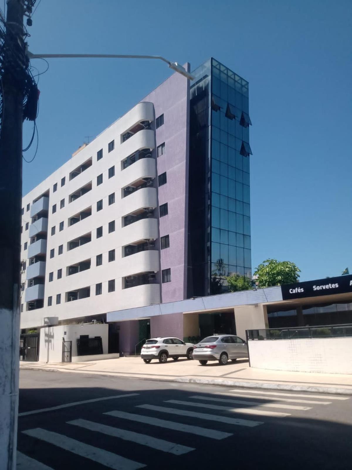 Na Beira Mar De Pajucara- Edif Neo- E Sala - Possui Varanda- Vista Lateral Do Mar-rua Julio Plech Filho 60 Esquina Com Avenida Doutor Antonio Gouveia - Consumo Eletrico E Pago No Ckeck-out - 1 Kwh E 1,35 Reias - Tem Tela De Proteca